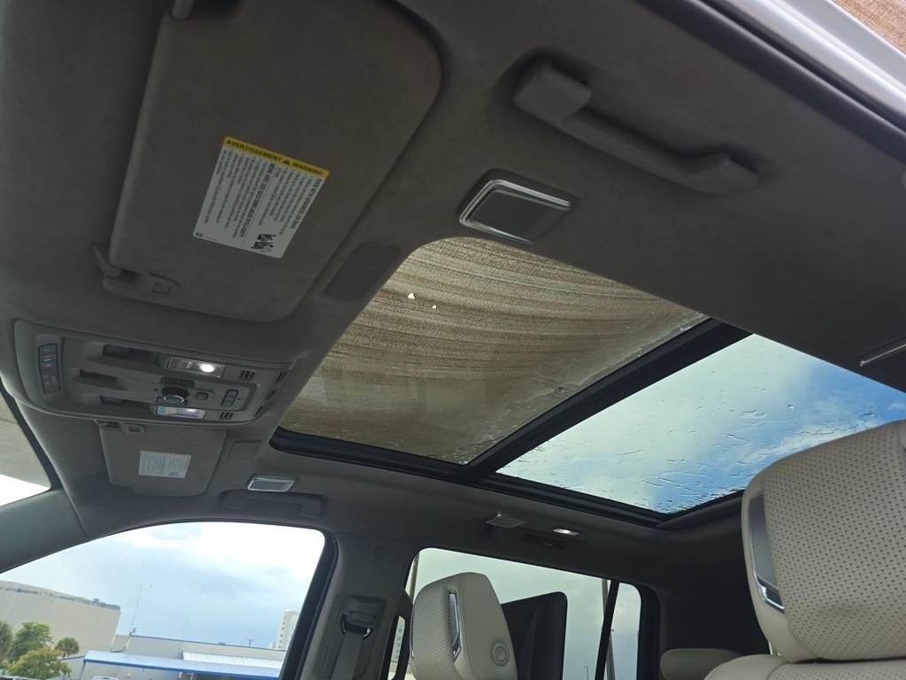2021 Cadillac Escalade ESV Premium Luxury Platinum photo 11