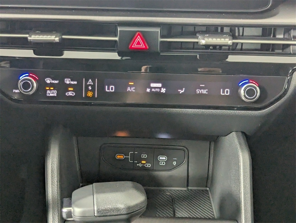 2026 Kia Sportage EX photo 18