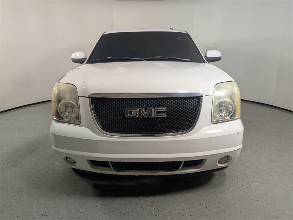 2007 Gmc Yukon Denali photo 2