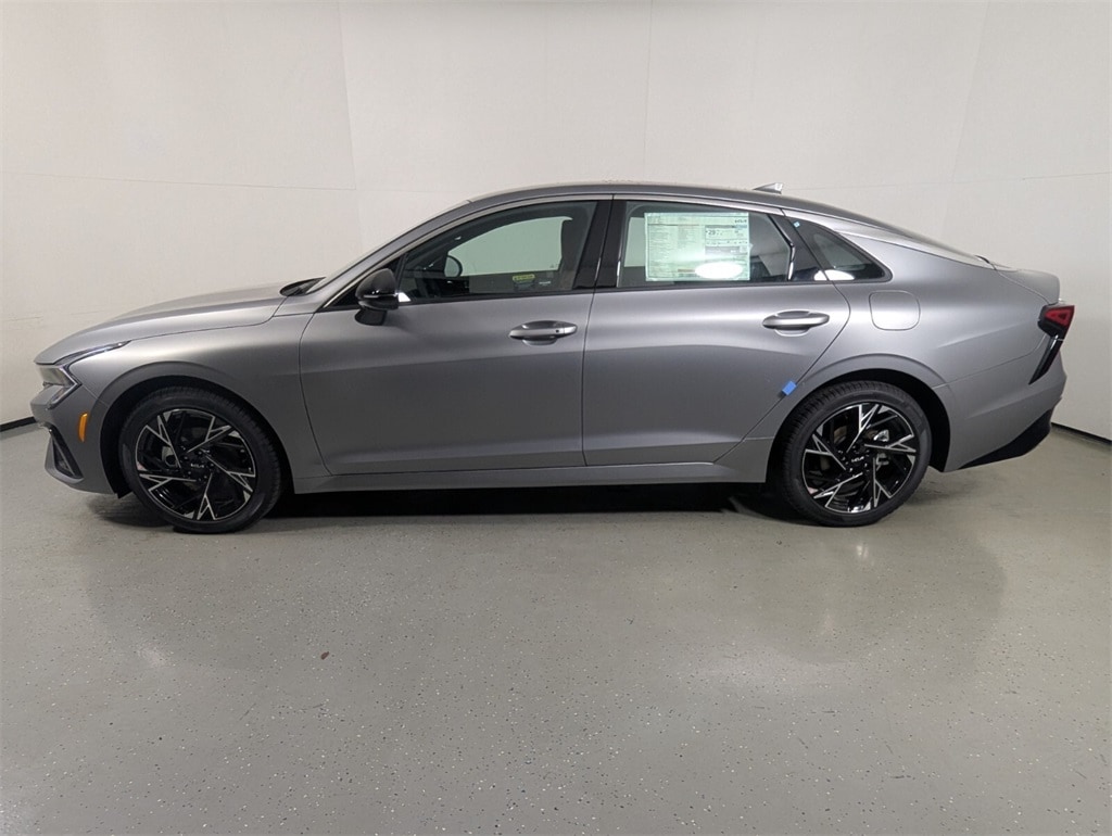 2026 Kia K5 GT-Line photo 4
