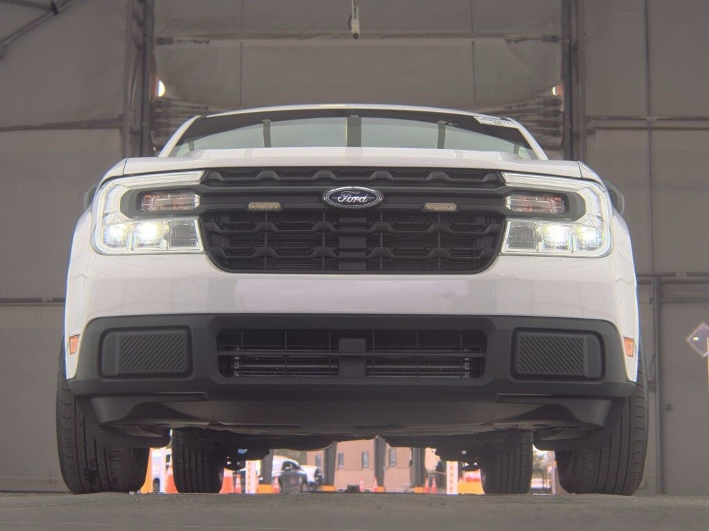 2022 Ford Maverick XL photo 2