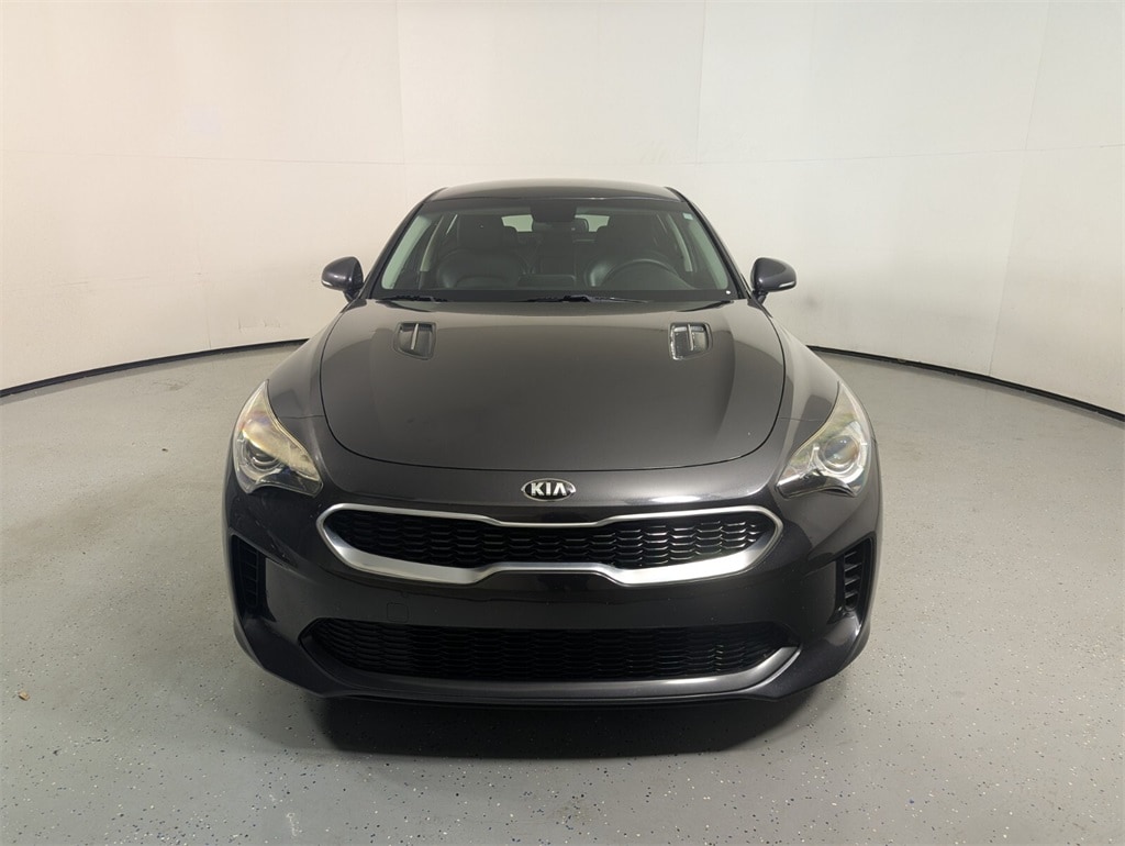 2019 Kia Stinger photo 2