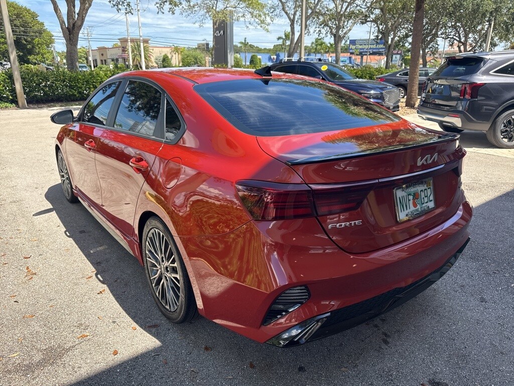 2023 Kia Forte GT-Line photo 4