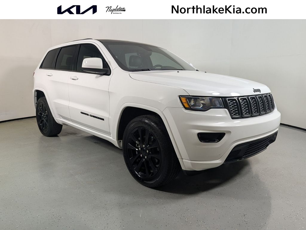 2018 Jeep Grand Cherokee Altitude's photo