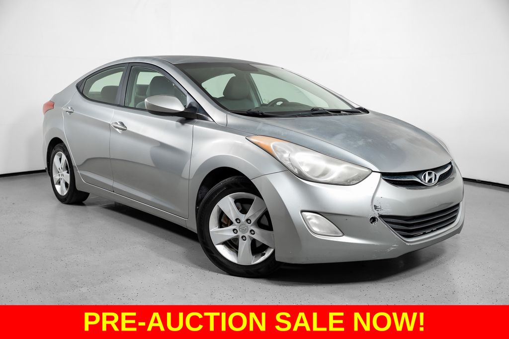  Hyundai Elantra