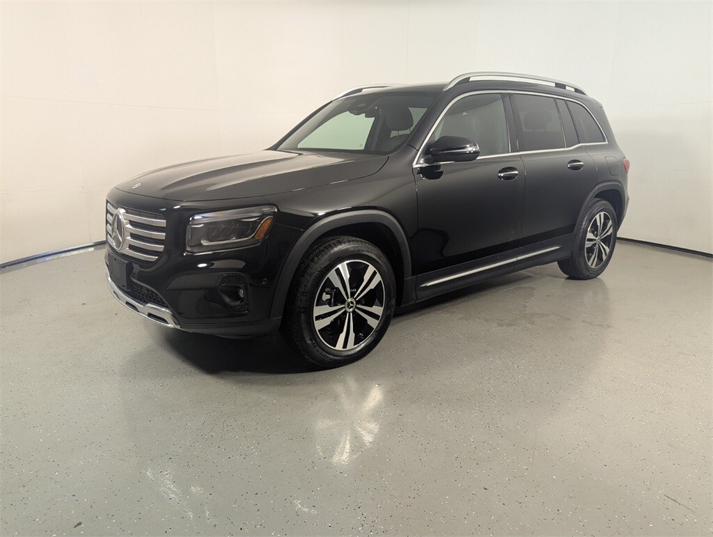 2025 Mercedes Benz GLB 250 4MATIC photo 2