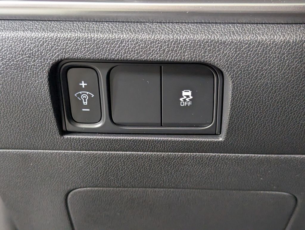 2026 Kia Sorento S - Photo 13