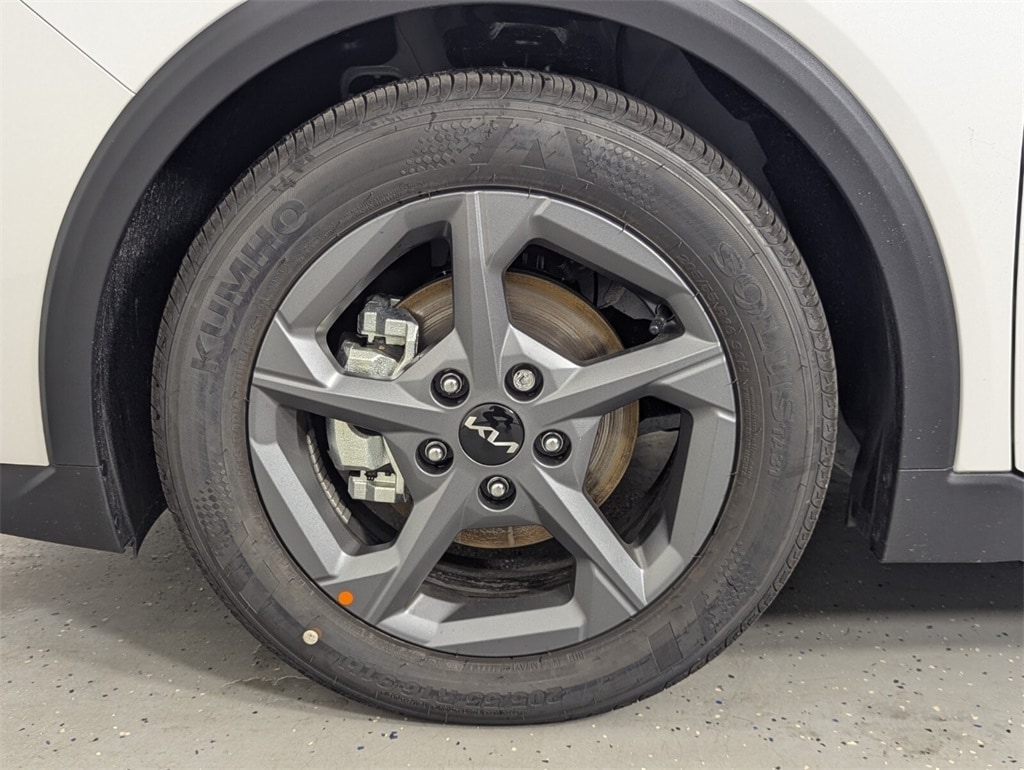 2025 Kia K4 LXS photo 7
