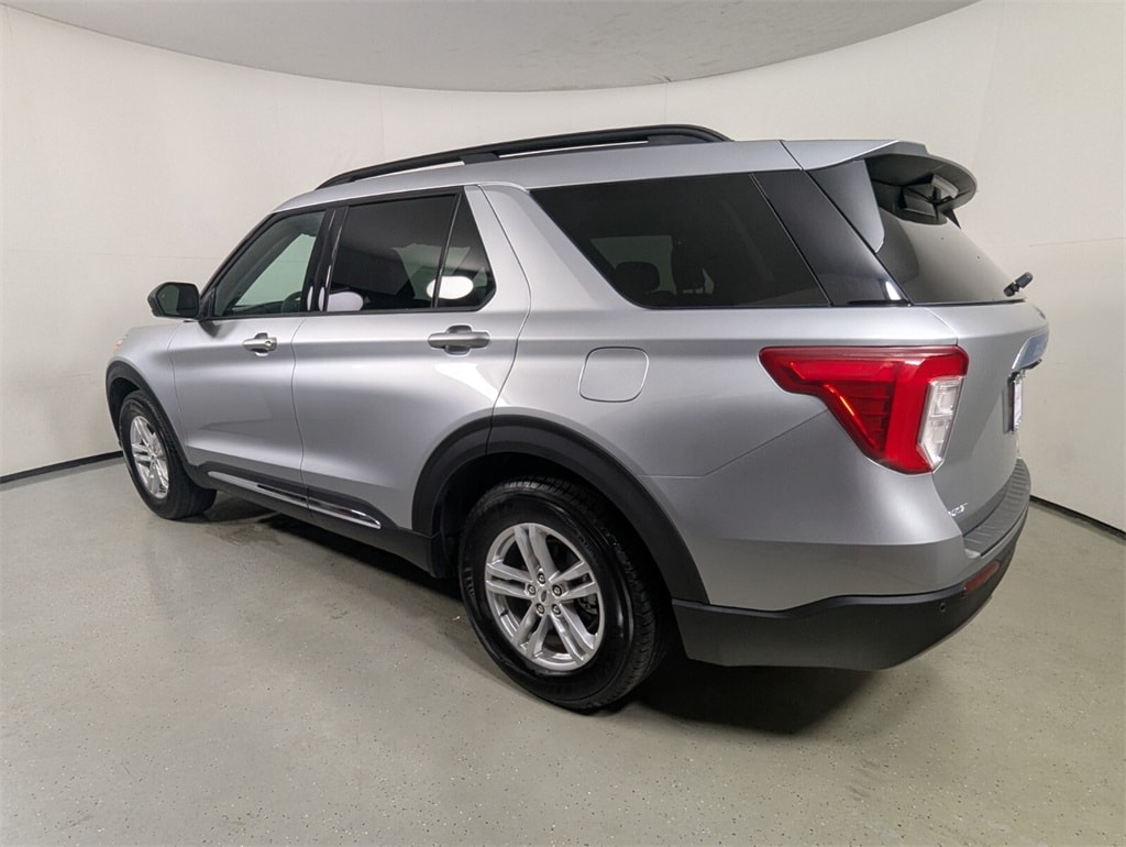 2023 Ford Explorer XLT photo 2