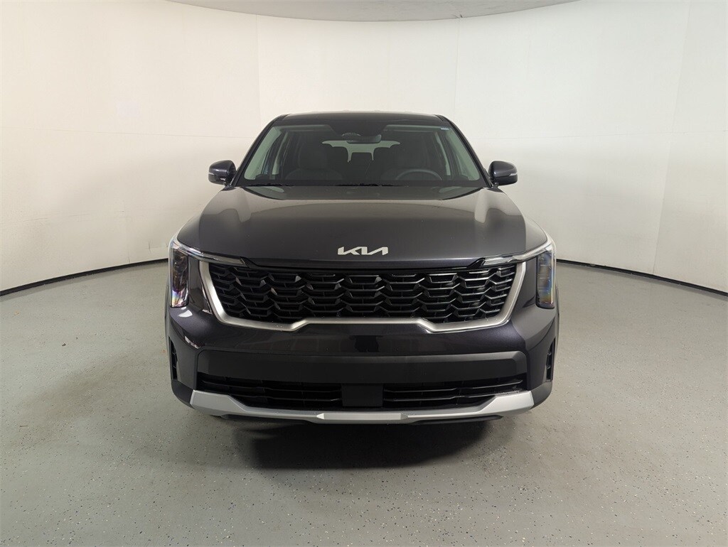 2026 Kia Sorento LX photo 2