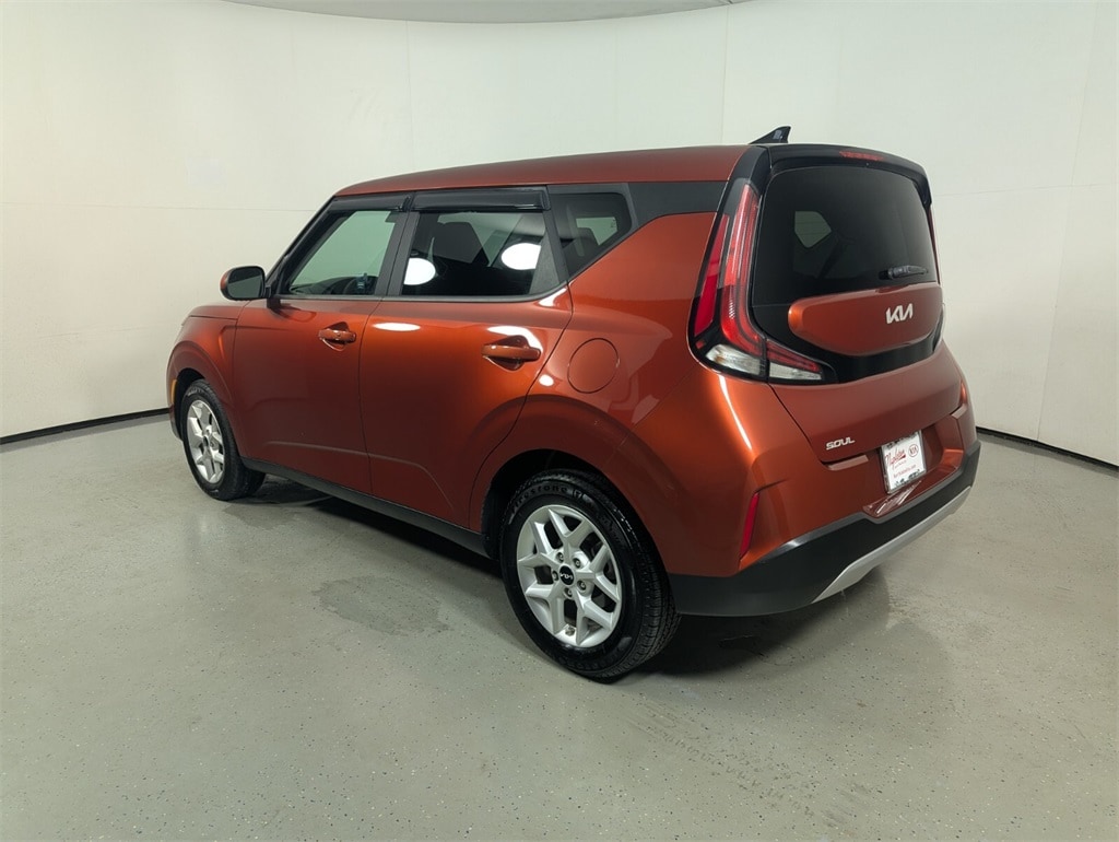 2023 Kia Soul S photo 3