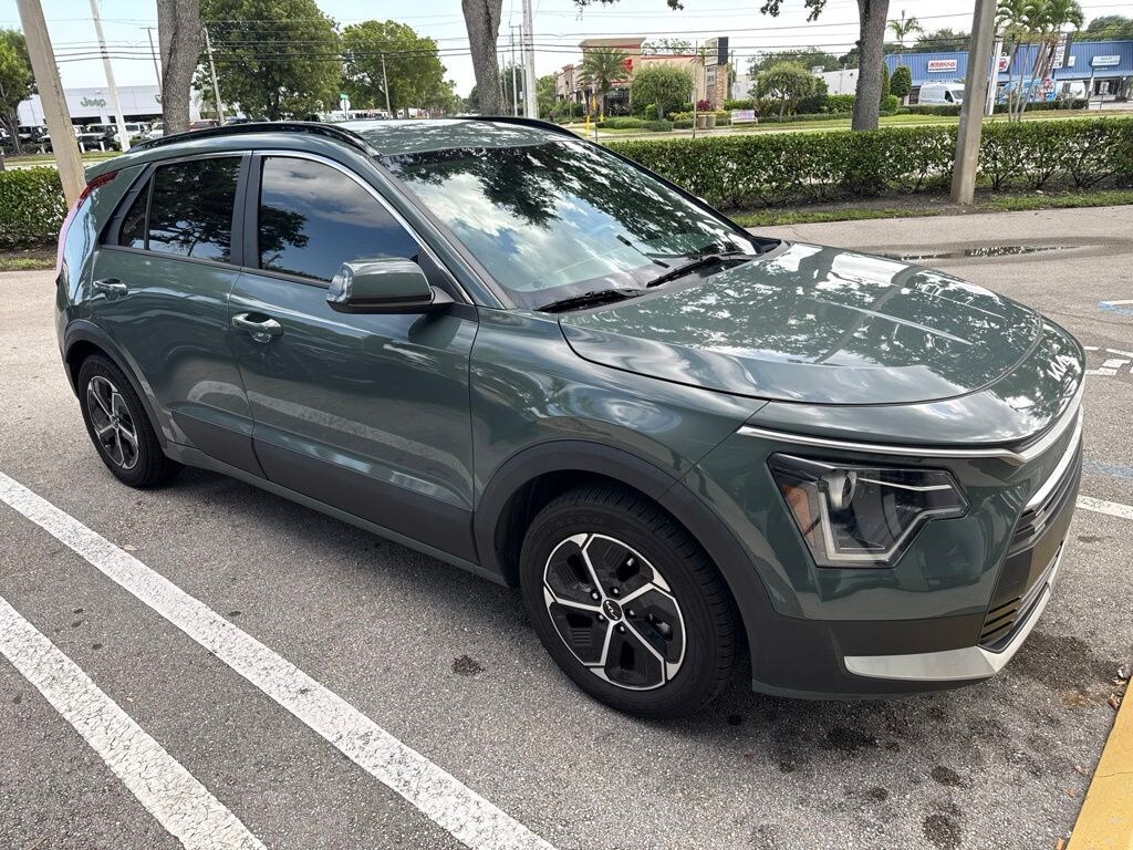 Used 2024 Kia Niro EX SUV