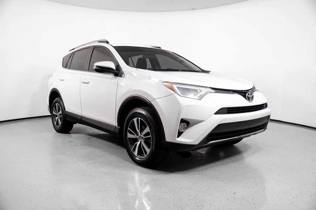 Used 2016 Toyota RAV4 XLE with VIN JTMWFREV3GJ078312 for sale in Palm Beach Gardens, FL