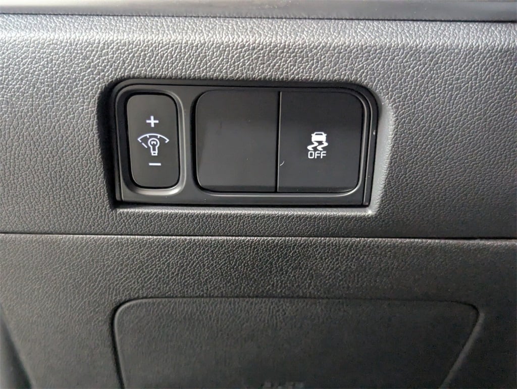 2026 Kia Sorento LX photo 9