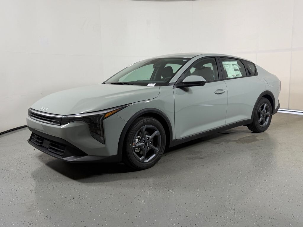 New 2026 Kia K4 LXS Sedan