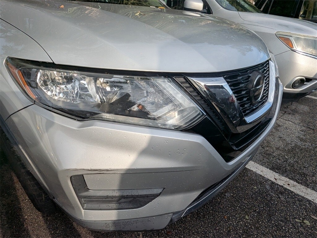 2020 Nissan Rogue S photo 4
