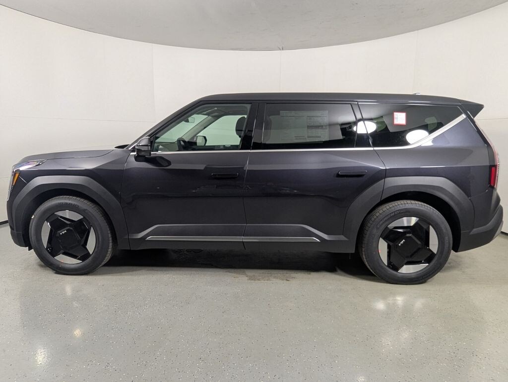New 2026 Kia EV9 Light Long Range SUV