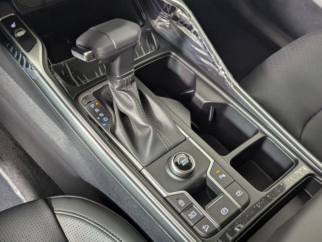 2025 Kia Sorento S - Photo 24