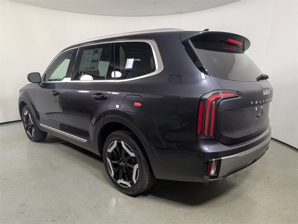 2025 Kia Telluride EX photo 4