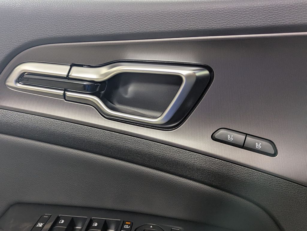 2026 Kia Sportage SX - Photo 14