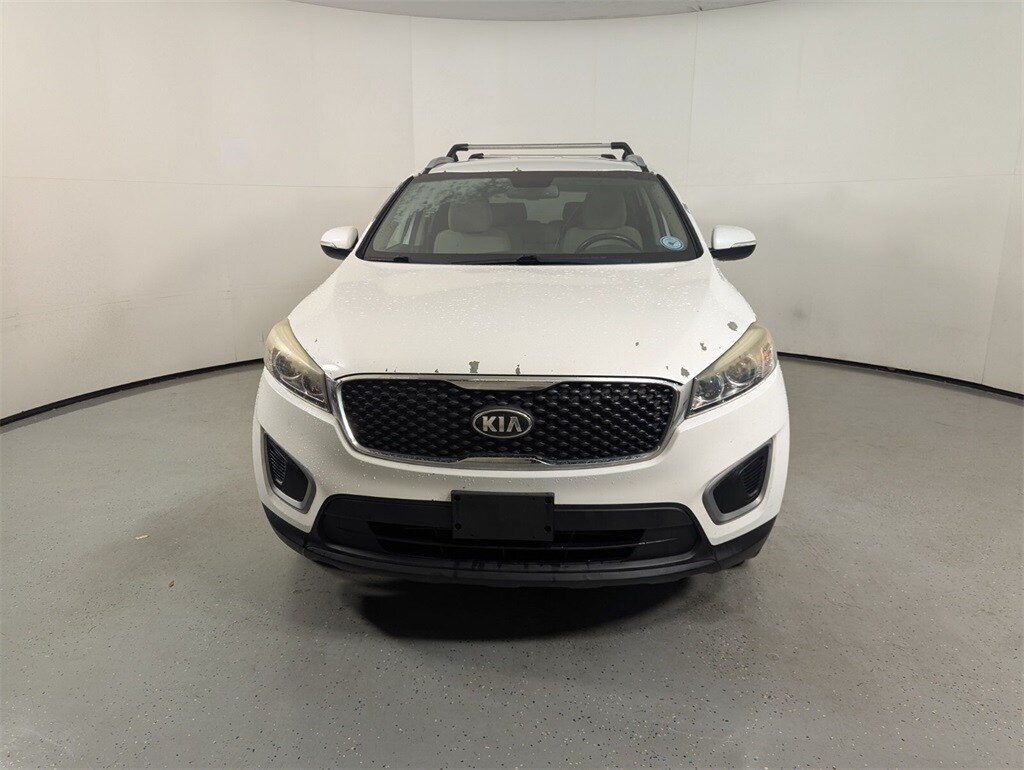 2016 Kia Sorento LX photo 2