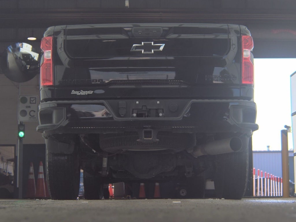 2022 Chevrolet Silverado 3500HD High Country photo 3