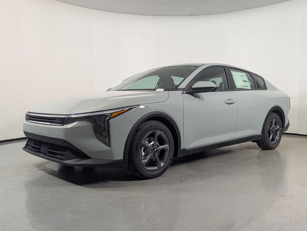 New 2026 Kia K4 LXS Sedan