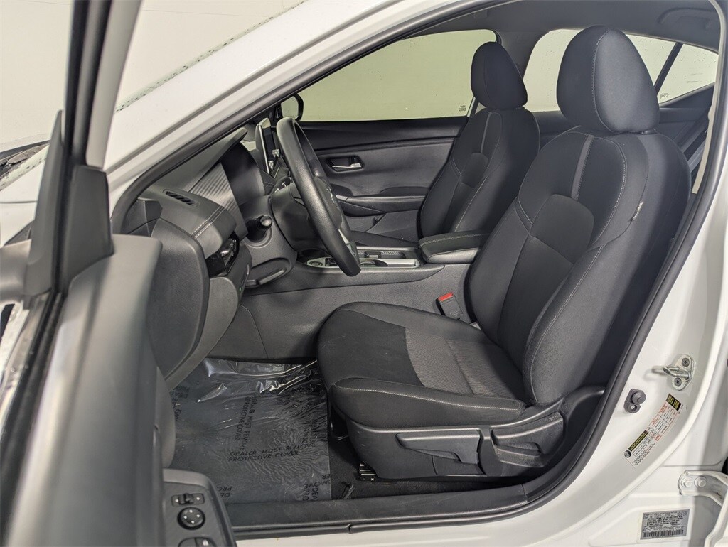 2023 Nissan Sentra SV photo 11