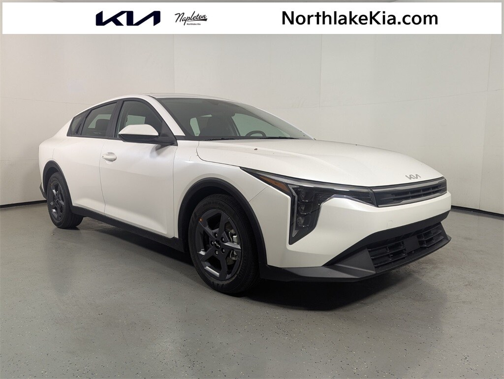New 2025 Kia K4 LXS Sedan