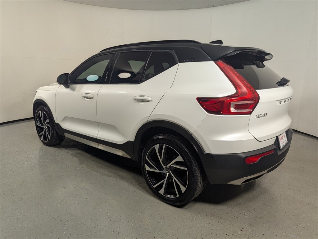 2019 Volvo XC40 R-Design photo 5