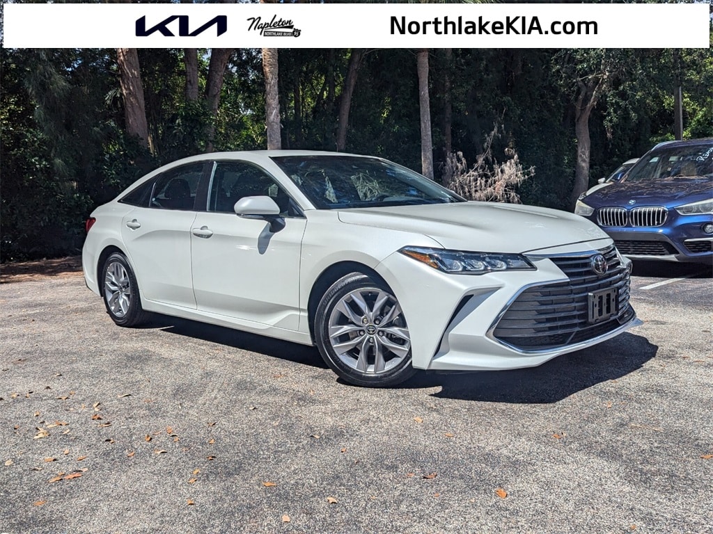 Used 2022 Toyota Avalon XLE with VIN 4T1JZ1FBXNU085742 for sale in Palm Beach Gardens, FL