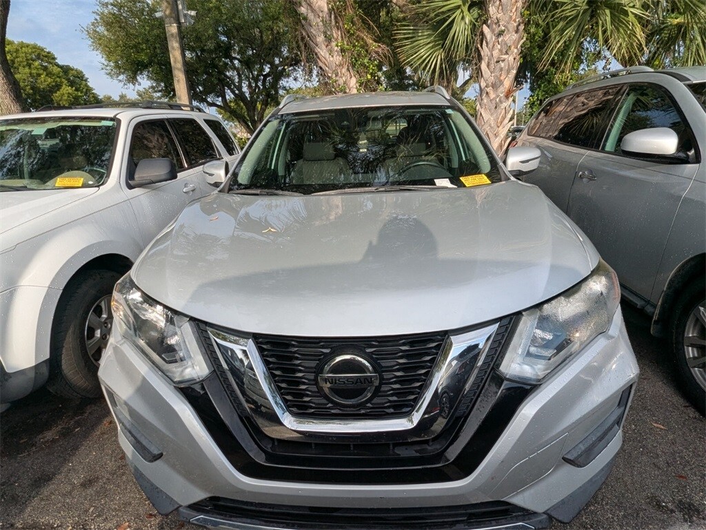 2020 Nissan Rogue S photo 2