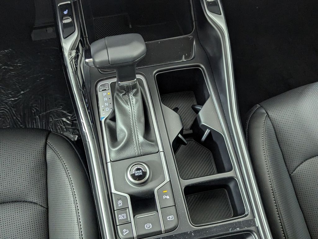 2025 Kia Sorento S - Photo 21