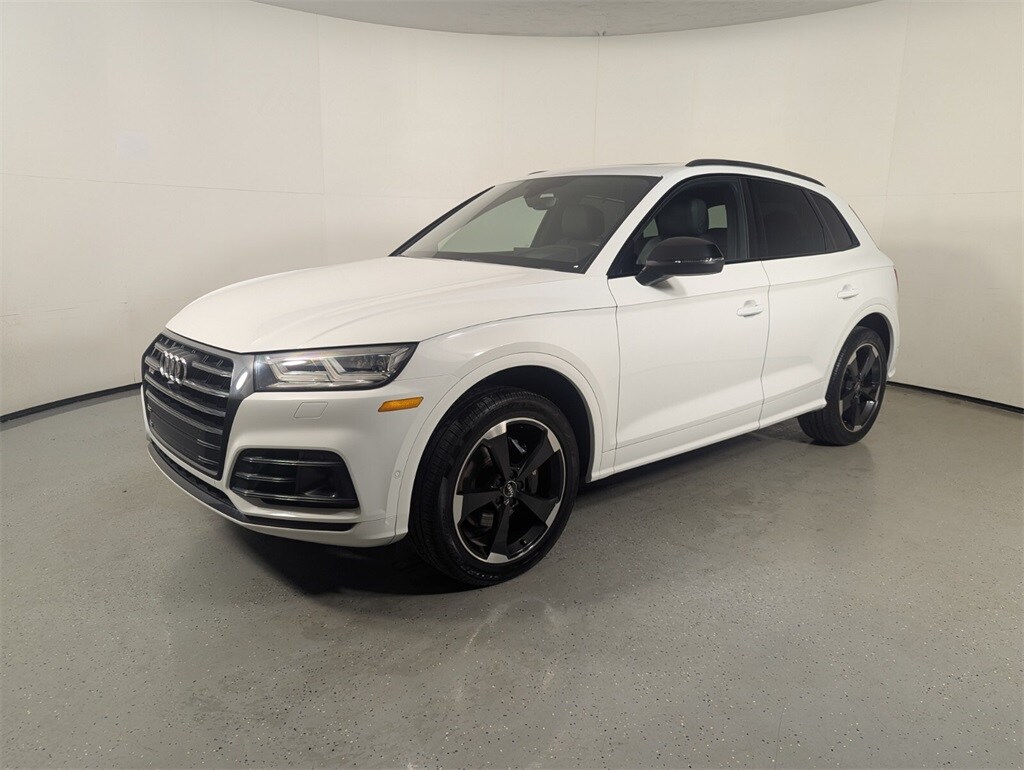 2019 Audi SQ5 Prestige photo 2