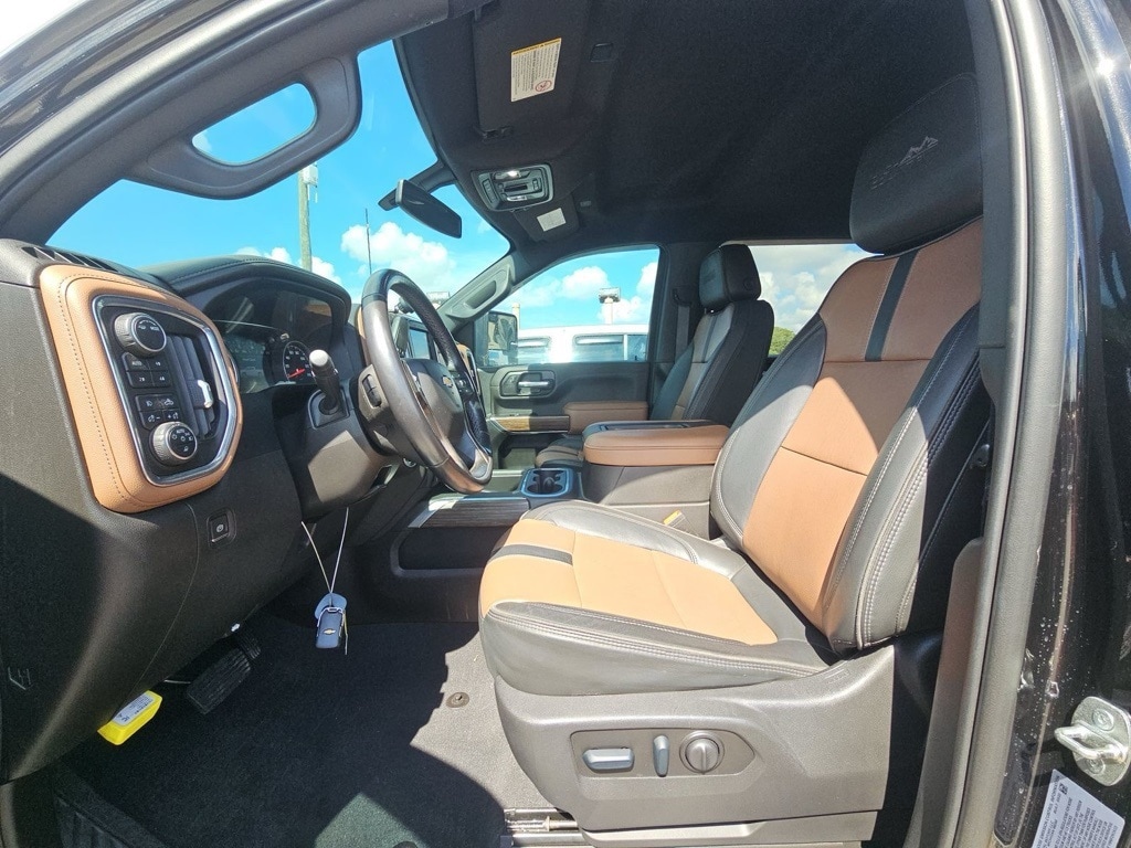2022 Chevrolet Silverado 3500HD High Country photo 8