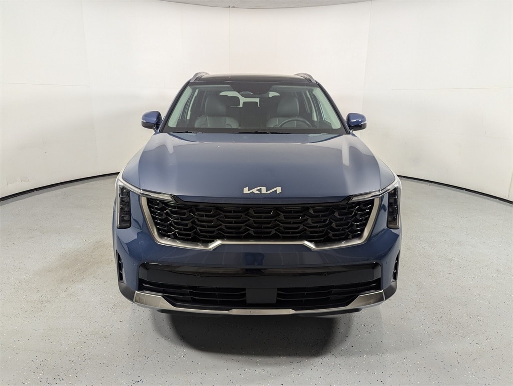 2025 Kia Sorento S photo 3