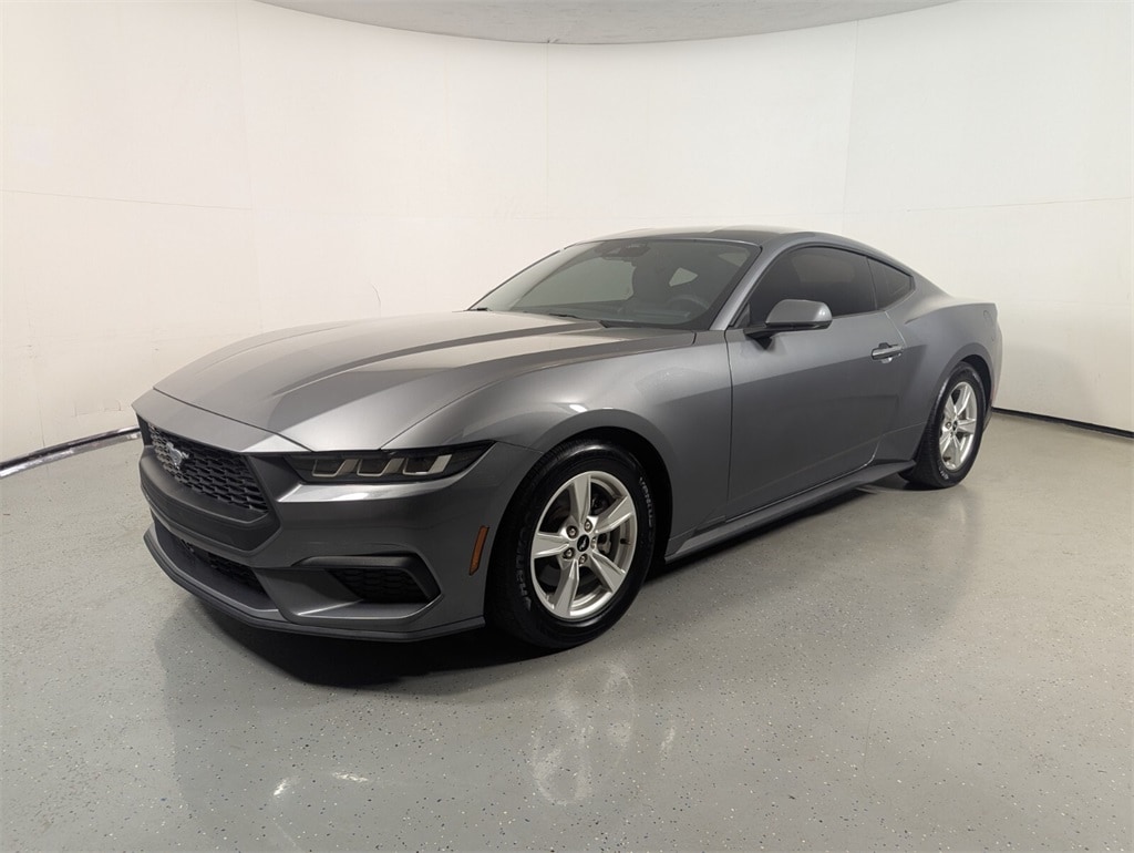 2024 Ford Mustang EcoBoost photo 3