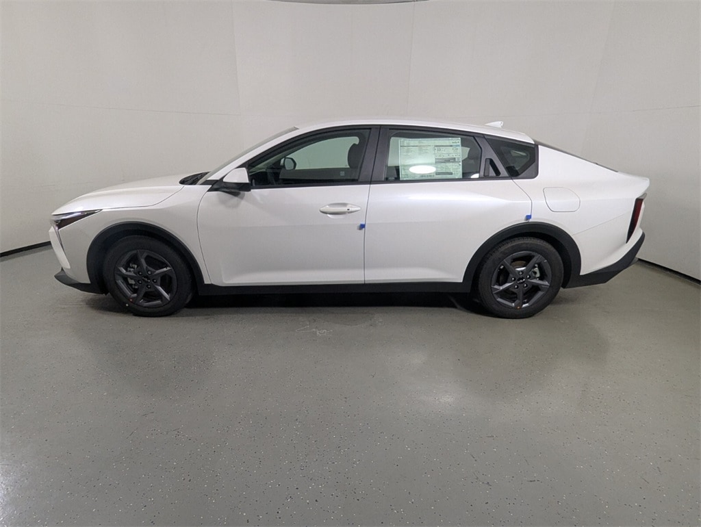 2025 Kia K4 LXS photo 4
