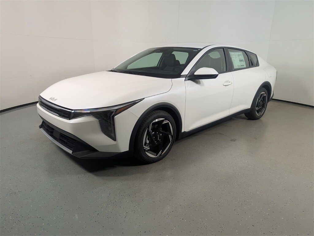 New 2025 Kia K4 EX Sedan