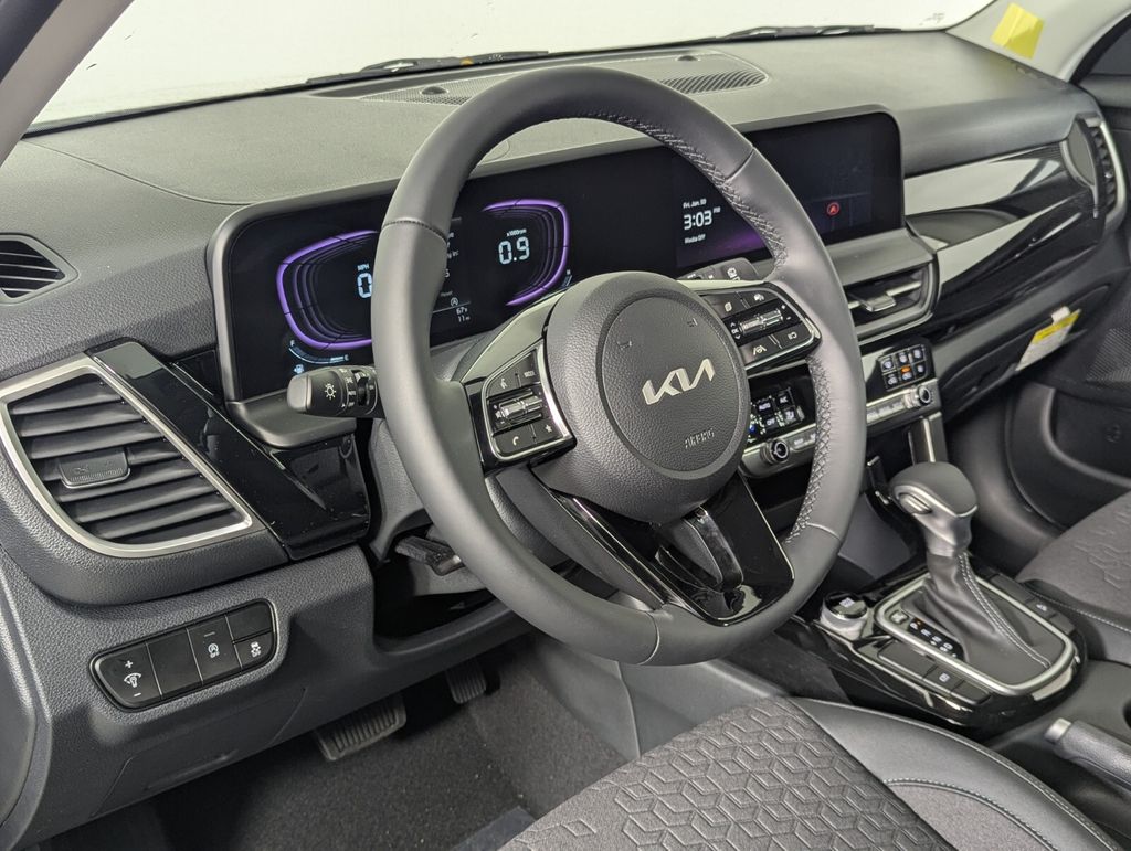 2026 Kia Seltos S - Photo 11