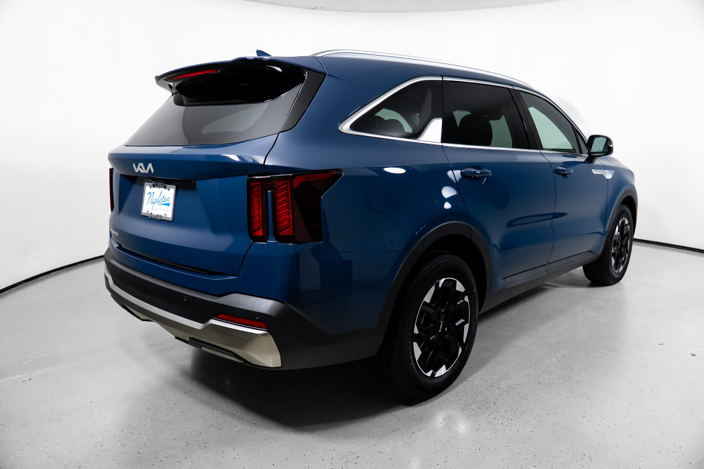 2026 Kia Sorento S - Photo 8