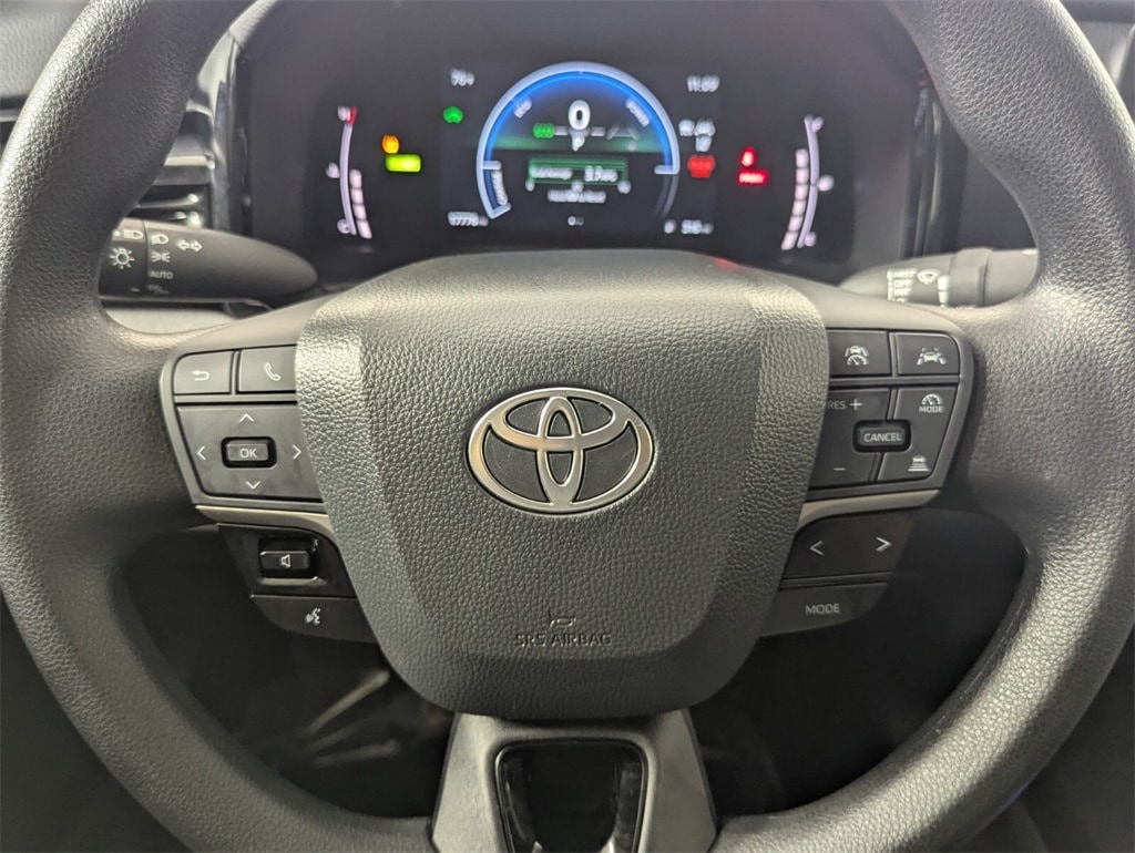 2025 Toyota Camry LE photo 15