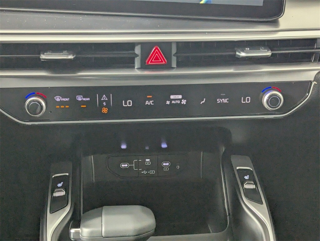 2026 Kia Sorento S photo 16