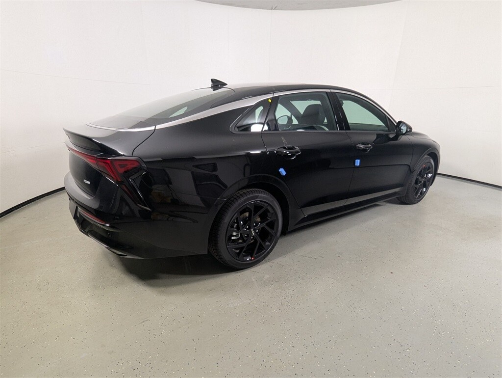 2026 Kia K5 GT-Line photo 6