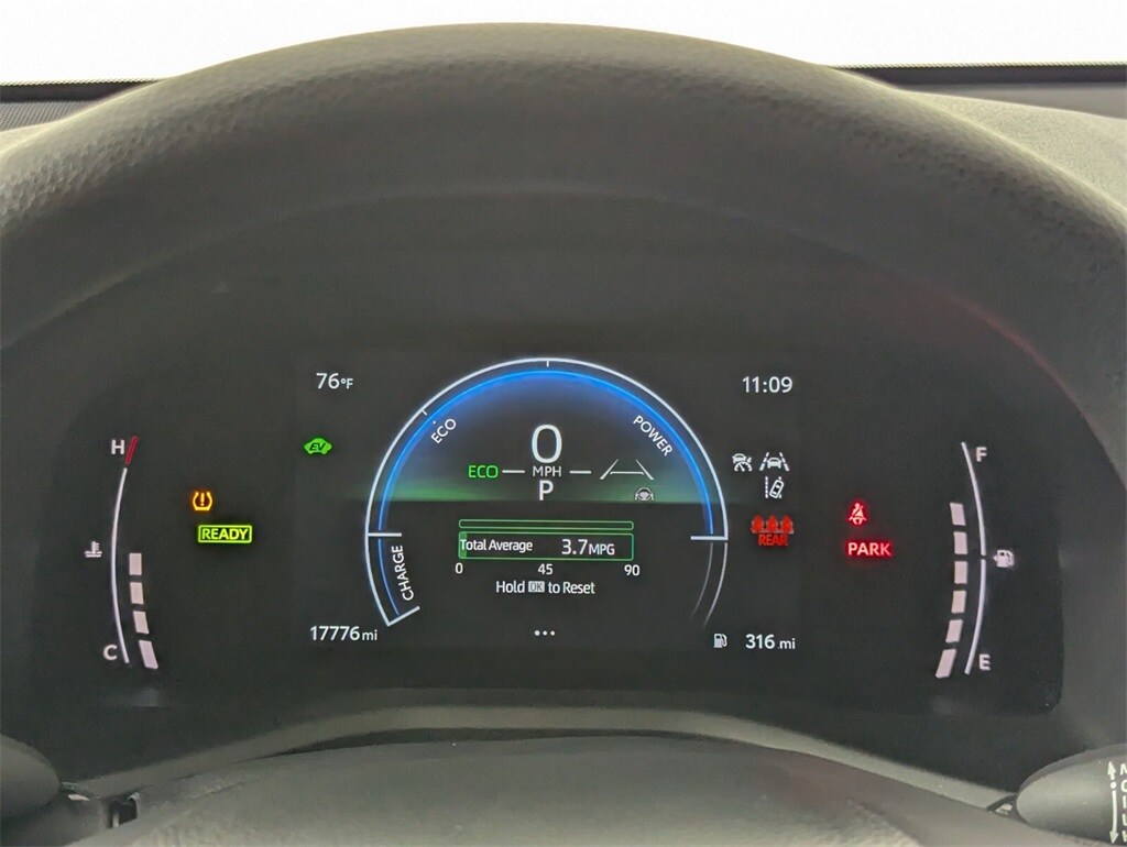 2025 Toyota Camry LE photo 16