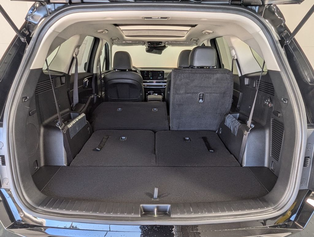 2025 Kia Sorento S - Photo 28