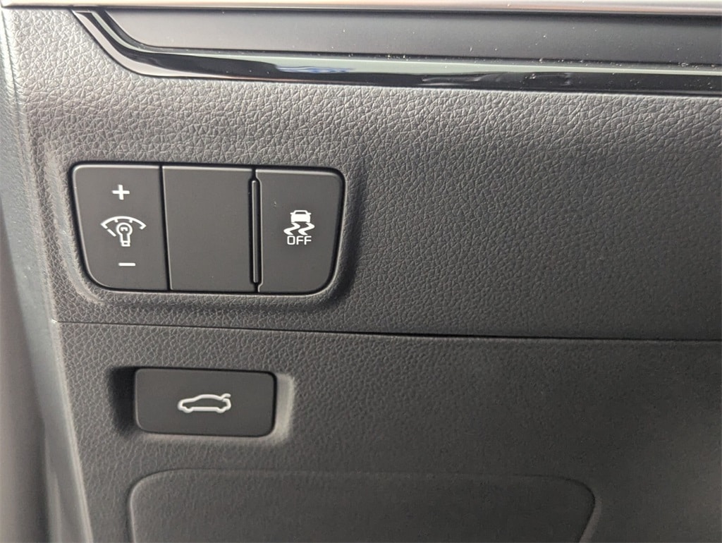 2026 Kia K5 GT-Line photo 12
