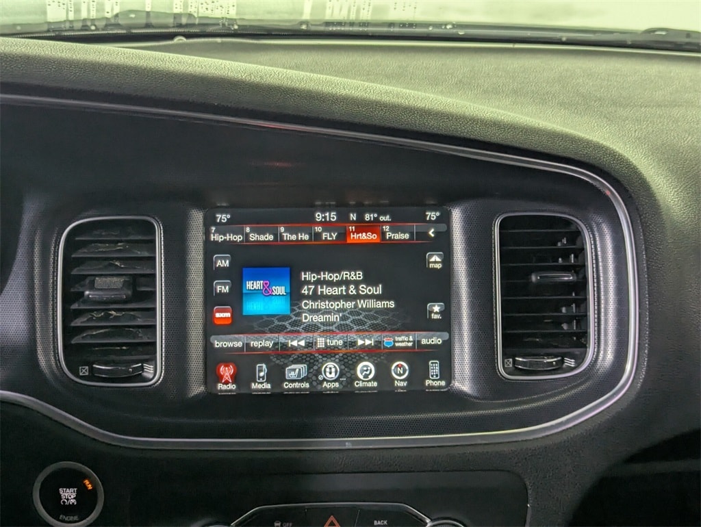 2015 Dodge Charger SXT photo 19