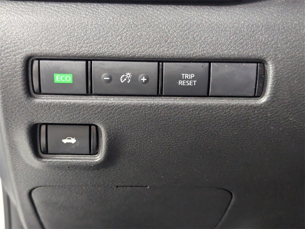 2023 Nissan Sentra SV photo 12