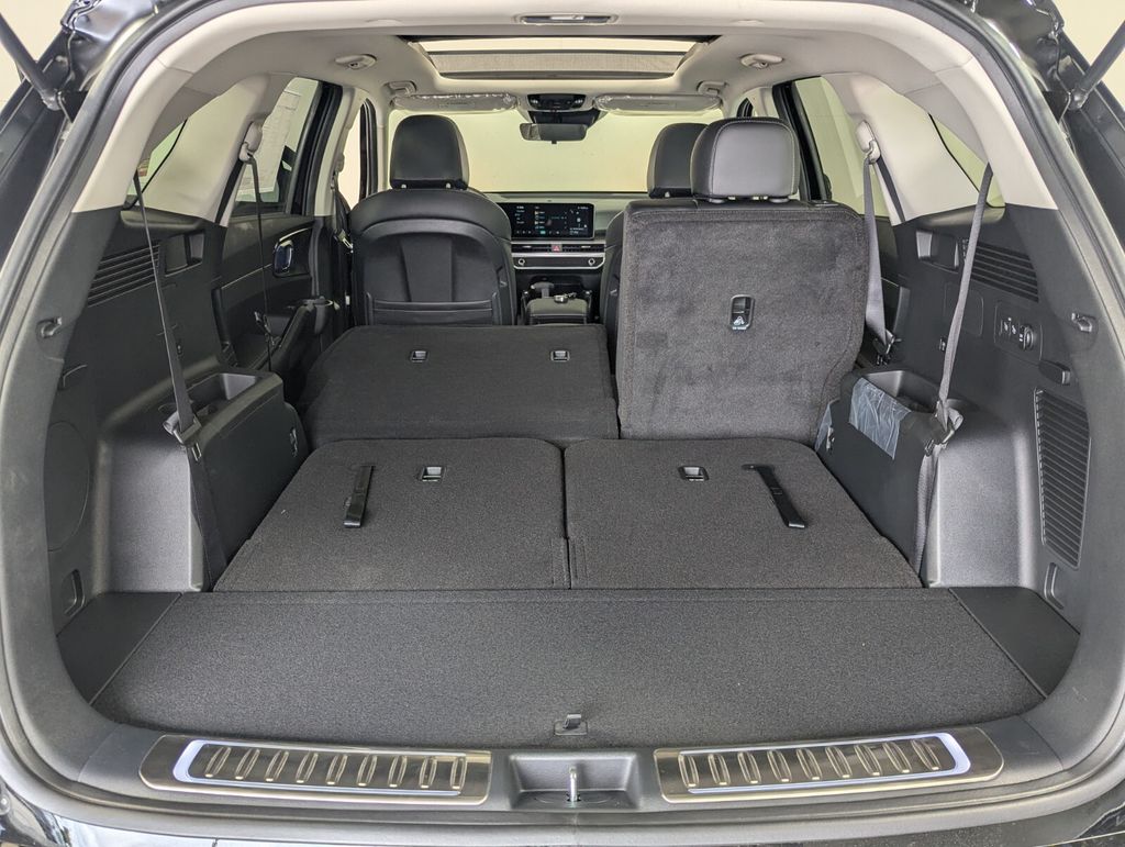 2025 Kia Sorento S - Photo 28